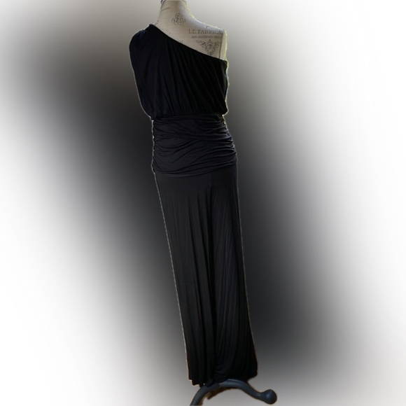 VENUS One Shoulder Black straight leg Jumpsuit w ruched waistband Size Medium - Picture 6 of 9